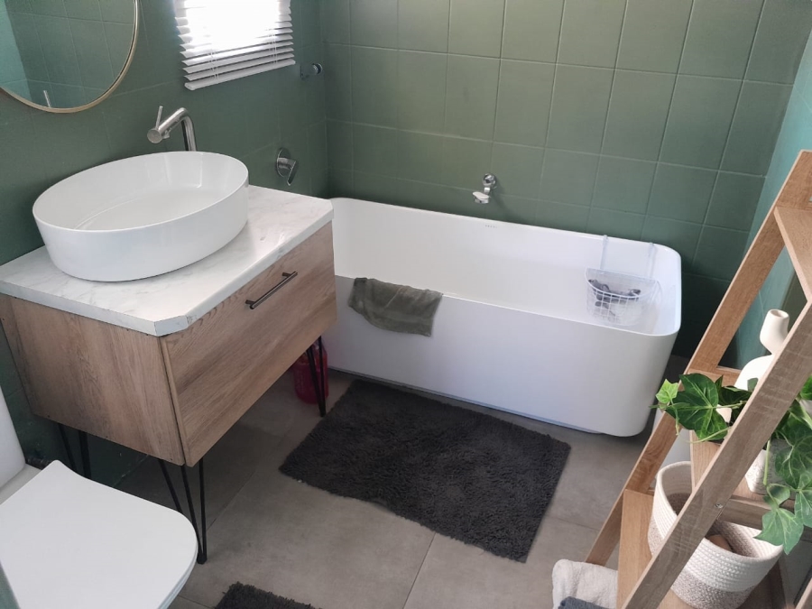 3 Bedroom Property for Sale in Geelhoutpark North West